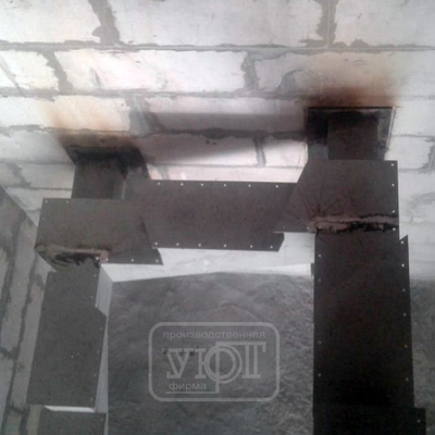 мк №13. металлокаркас. центральный косоур с поворотными ступенями