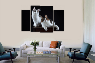 Модульная картина "Статуэтки на тумбочке"