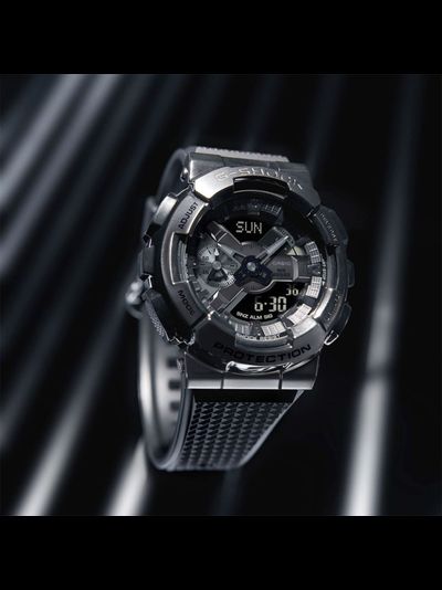 Часы Casio G-Shock GM-110BB-1A