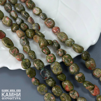 Унакит угловатая галтовка 12-17 мм, цена за нить 19 см