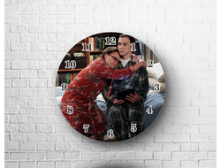 Часы Теория большого взрыва, The Big Bang Theory №9