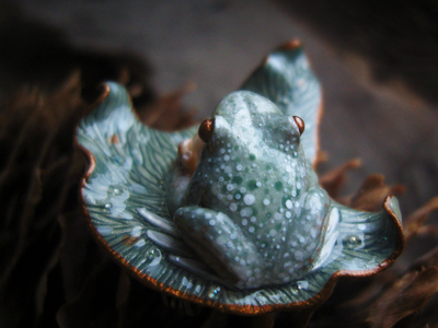 "Аларлимбская лягушка", эльфийская брошь в стиле фэнтезийного арт-нуво