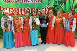 НСК "Калинка" на межрайонном фестивале "Рябиновый цвет"