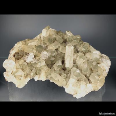 Горный хрусталь с включениями хлорита. Северная Осетия. 220*140*70мм