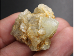 Топаз, сросток кристаллов, Россия, Забайкальский край (34*32*20 мм, 23,6 г) №36064