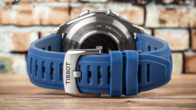 Швейцарские часы Tissot T153.420.47.051.01