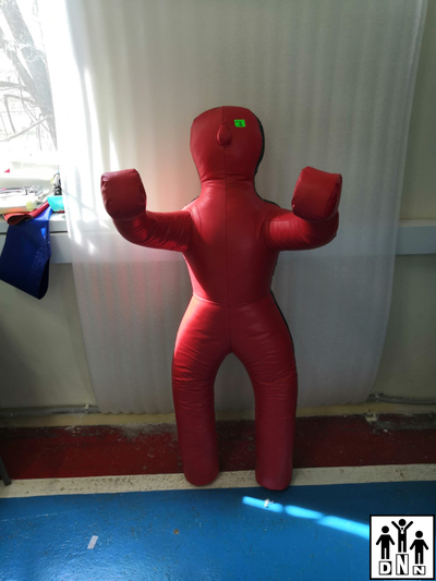 Манекен для борьбы двуногий