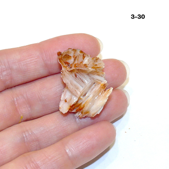 Ванадинит натуральный (щетка) №3-30: 29*23*19мм