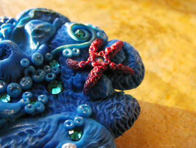 Брошь "Кусочек моря" со стразами Сваровски