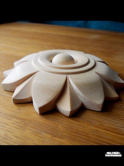 Резная розетка 2