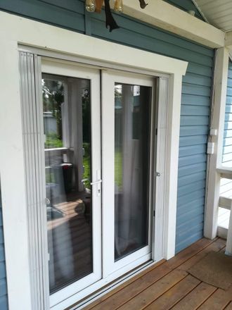 раздвижная решетка в патио 0