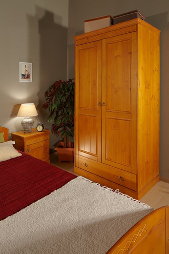 Шкаф Дания из массива сосны 2-створчатый с ящиком 99 Х 60 Х 194 СМ