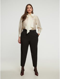 Женская блузка с принтом большого размера в модном бутике XLady