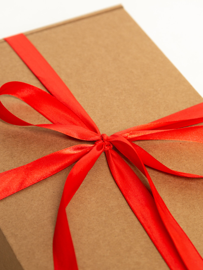 2 шт - Подарочная коробка GILEV 32x22x10см c красной лентой и наполнителем