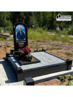 Гранитный комплекс  с цветным портретом 383