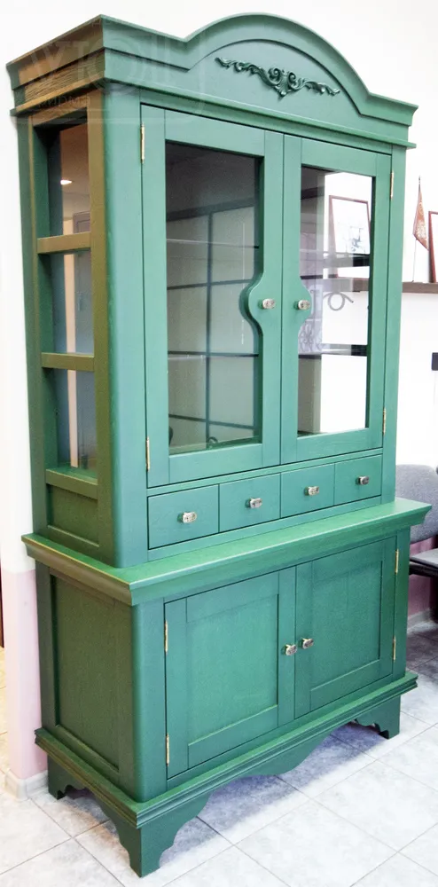 Буфет из массива дуба. Цвет изумруд