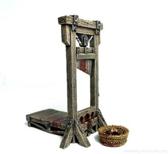 Guillotine (painted)