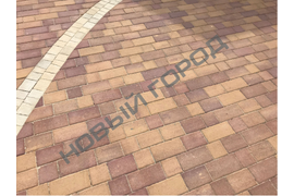 Тротуарная плитка "Старый город" в коллекции "КолорМикс" красно-желтый цвет, частный дом Б. Исаково