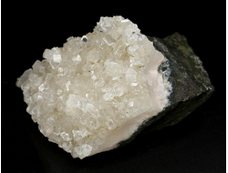 Апофиллит, кристаллы на породе, Индия (50*44*40 мм, 111 г) №29837