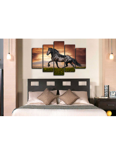 Модульная картина "Черный конь"