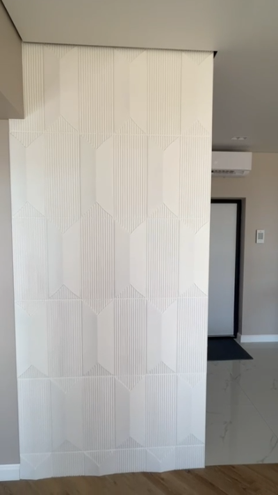 Гипсовая 3D панель "Гранд" (Фото с монтажа)