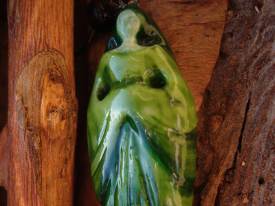 Комплект фарфоровых украшений "Нефритовый дух" (серьги и подвеска)