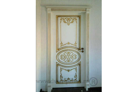 Фото: отделка  комплект капители №3, фон декоративная штукатурка. Подгонка плинтуса .