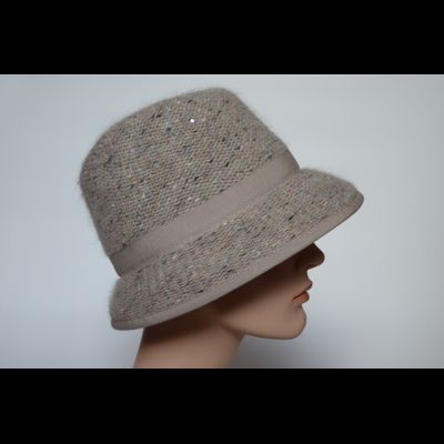Фетровая шляпа с пайетками и отделкой из пряжи Vizio Италия 6926 PL бежевая