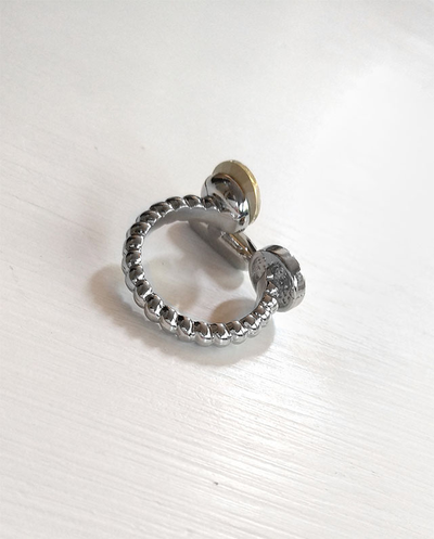 (АРТИКУЛ: 9661/81) КОЛЬЦО ЖЕНСКОЕ, СЕРЕБРИСТЫЙ МЕТАЛЛ С  ЗОЛОТИСТЫМ И СВЕТЛО-СЕРЫМ КРИСТАЛЛАМИ