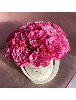 Букет в шляпной коробке с пионовидными розами MINI