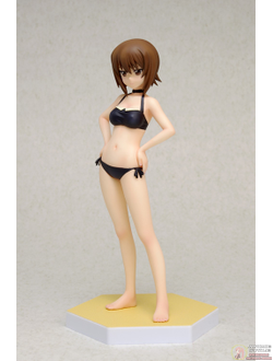 Фигурка 1/10 Махо Нисидзуми (Nishizumi Maho Beach Queens)