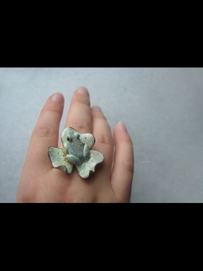 Кольцо с клевером и лягушкой "Принцесса Ия на листе Морока Трифолиума"