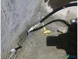 Манопур 143 (Герметизация сухих и влажных трещин, швов, примыканий)