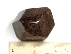 Гранат Альмандин, кристалл полированный, Россия, Кольский п-ов, Тахлинтуайв гора (40*30*29 мм, 74 г) №29832