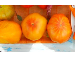 Томат Ананас (Pineapple)