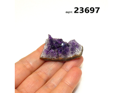 Аметист натуральный (друза) Бразилия арт.23697: 14,9г - 35*21*19мм