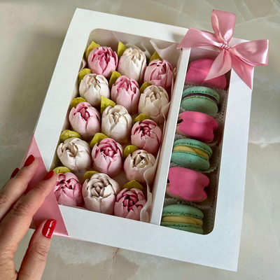 Зефирные тюльпаны и макаронс