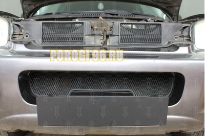 Защита радиатора Hyundai Santa Fe 2000-2006 (2 части) black верх