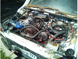 Двигатель и всё на нём