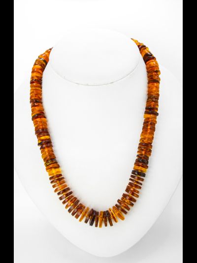 Бусы из янтаря камнерезные шестигранные