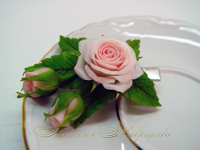 Зажим для волос Нежная розочка.