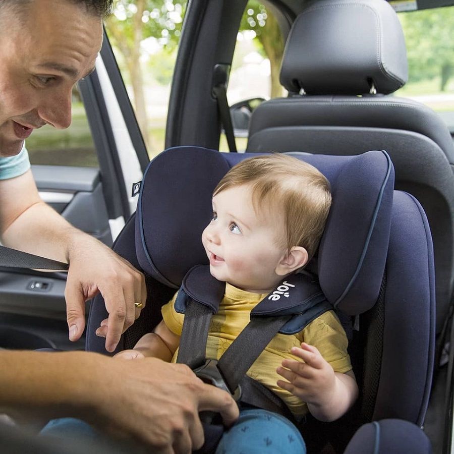 Фиксация ребёнка Автокресло рассчитано для детей с рождения