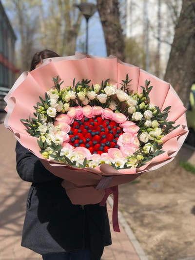 Премиум букет "Ягодный VIP"