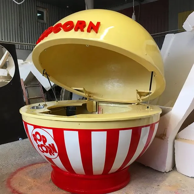 Мобильный киоск из стеклопластика