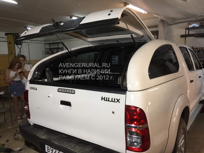 Кунг Carryboy G500 для Тойота Хайлюкс 2011-2012-2013-2014-2015 белый 040 в Екатеринбурге и Перми
