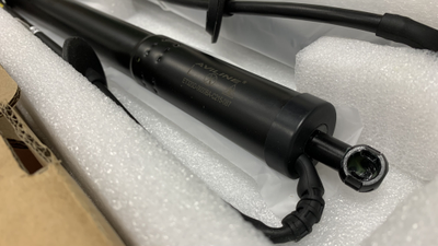 Geely Coolray Электроподъемник крышки багажника