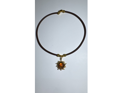 колье с янтарем