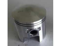 Поршень праый 110501550