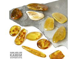 Янтарь коллекционная галтовка средняя около 25-40 мм, цена за штуку