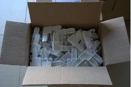 Уголок москитной сетки дверной